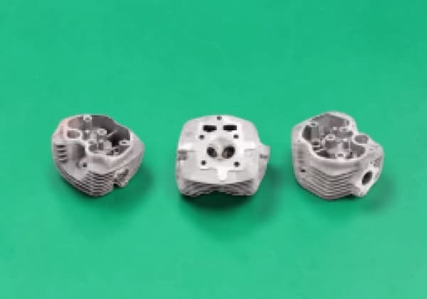 TAPA CILINDRO FAN125 05 08 HADA